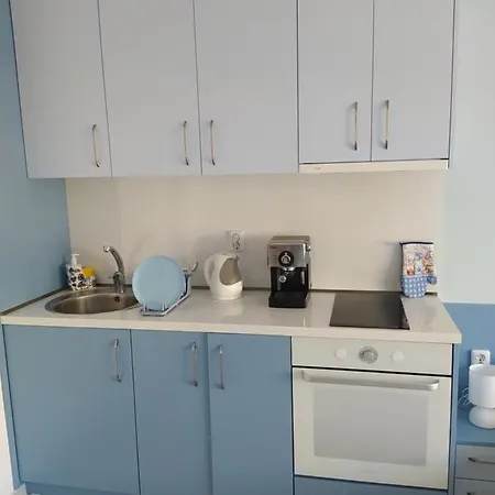 アパート Blue Apartment, гр. キテン
